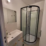 Apartment L'Escape Rue Calme - Free Parking